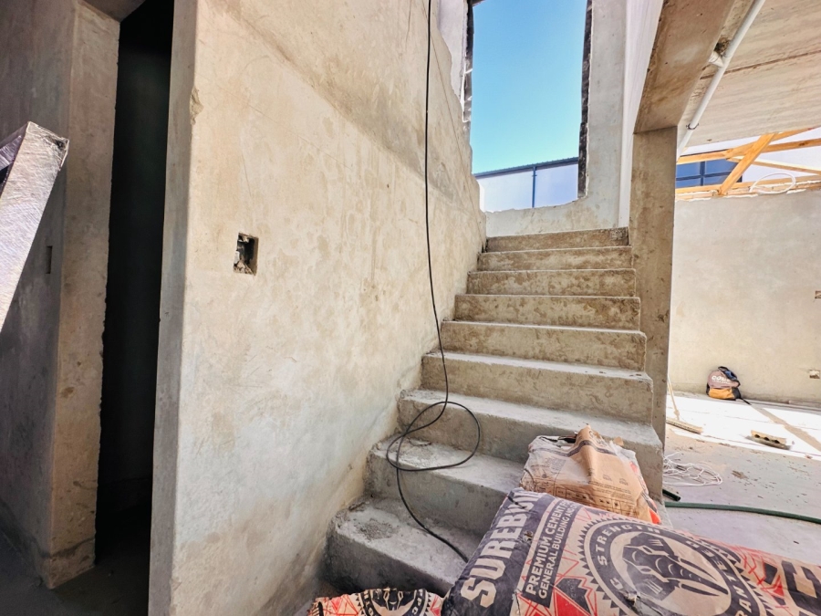 5 Bedroom Property for Sale in Sandown Western Cape